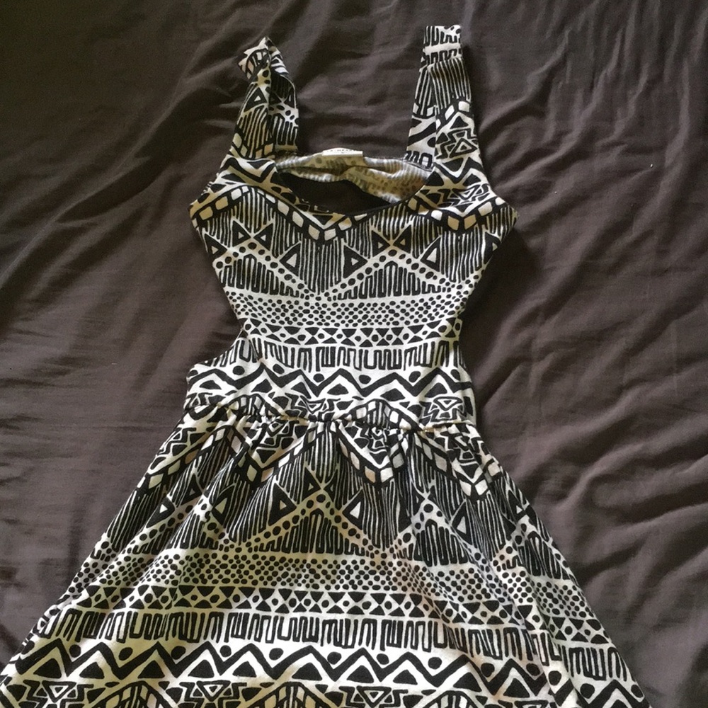 White and black backless dress